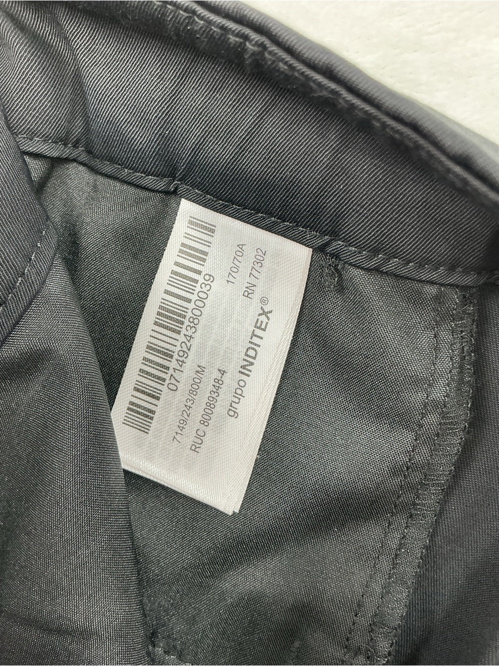 Zara Black Cropped Capris for Women 061 - Picture 8 of 9